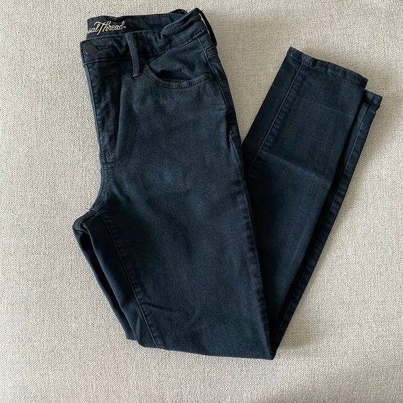 Universal Thread - Women's High-Rise Skinny Jeans - Black 6 - Picture 1 of 5